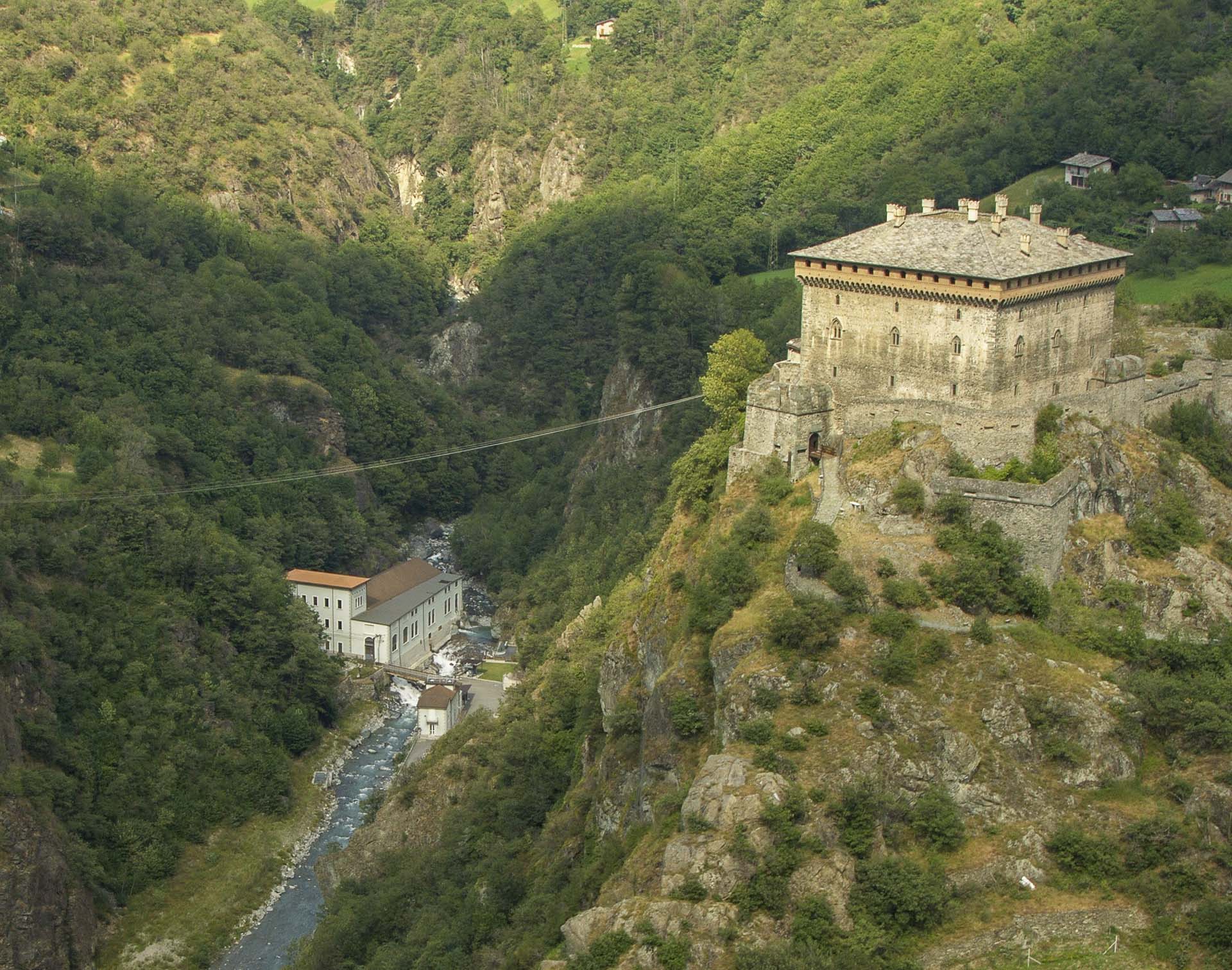 Centrale idroelettrica di Verres centro produzione energia verde rinnovabile CVA