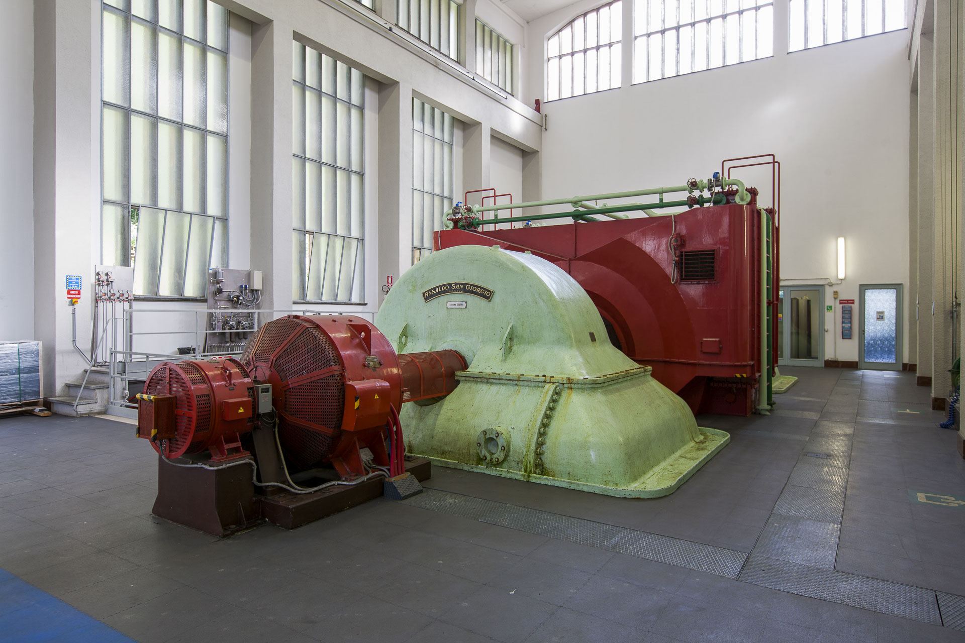 Centrale idroelettrica CVA a Zuino produzione energia elettrica verde 