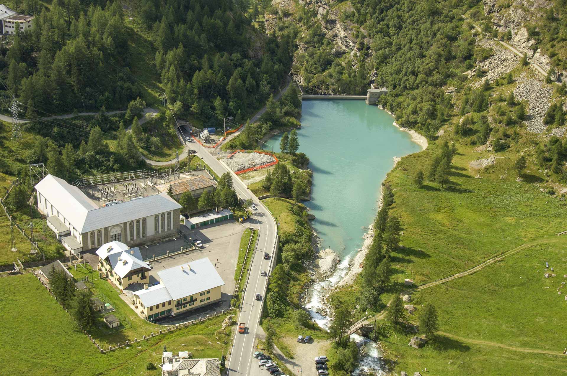 Diga di Perrères acqua per produzione energia idroelettrica rinnovabile al 100%