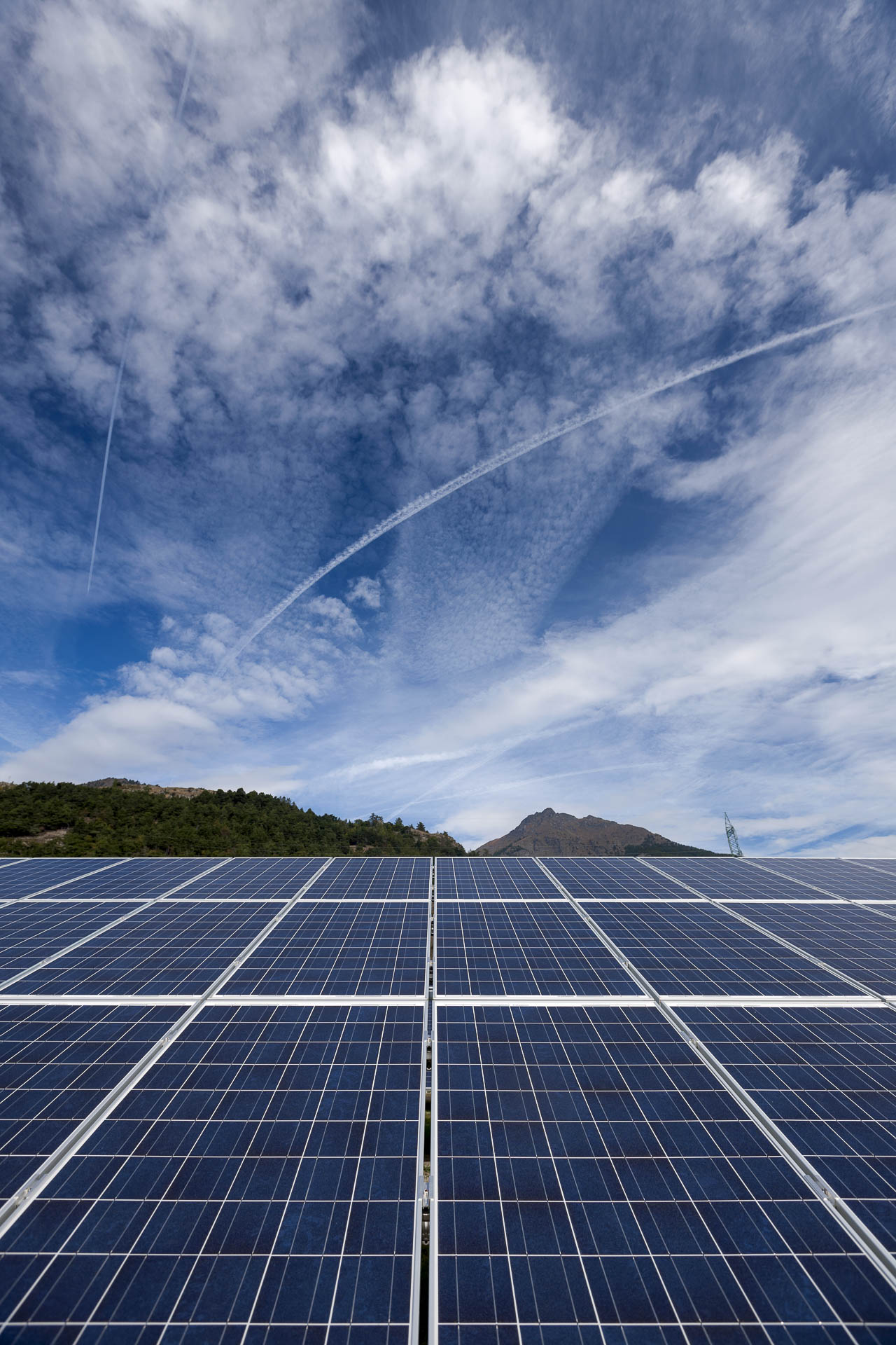 Impianto produzione energie fotovoltaica rinnovabile CVA Quart La tour